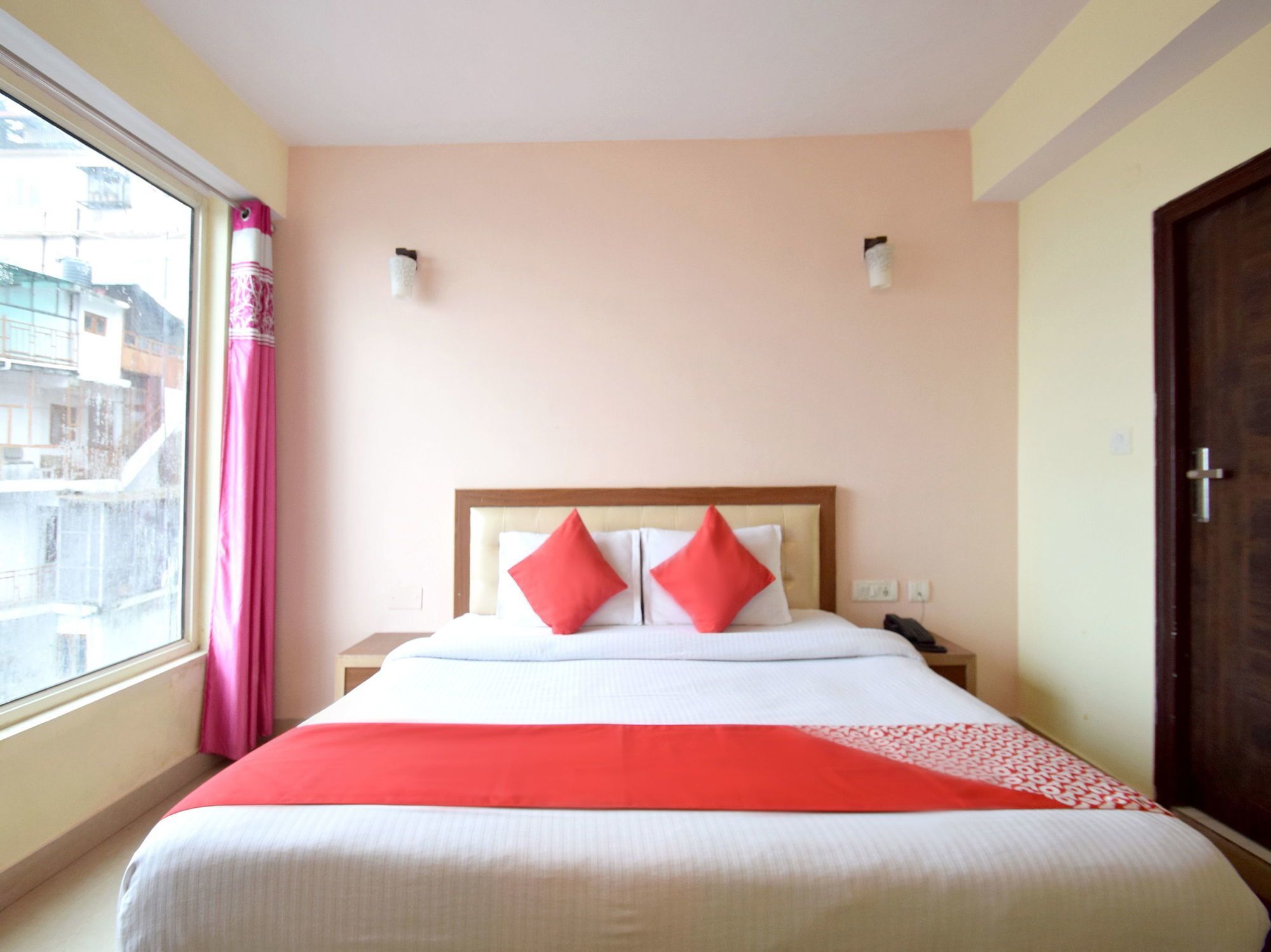 Oyo 8439 Hotel Howard Shimla Eksteriør bilde