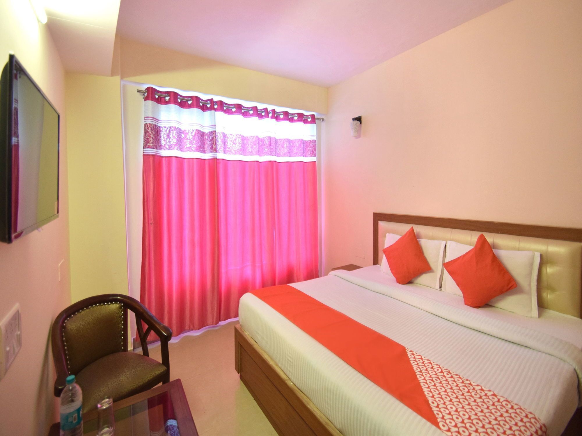 Oyo 8439 Hotel Howard Shimla Eksteriør bilde