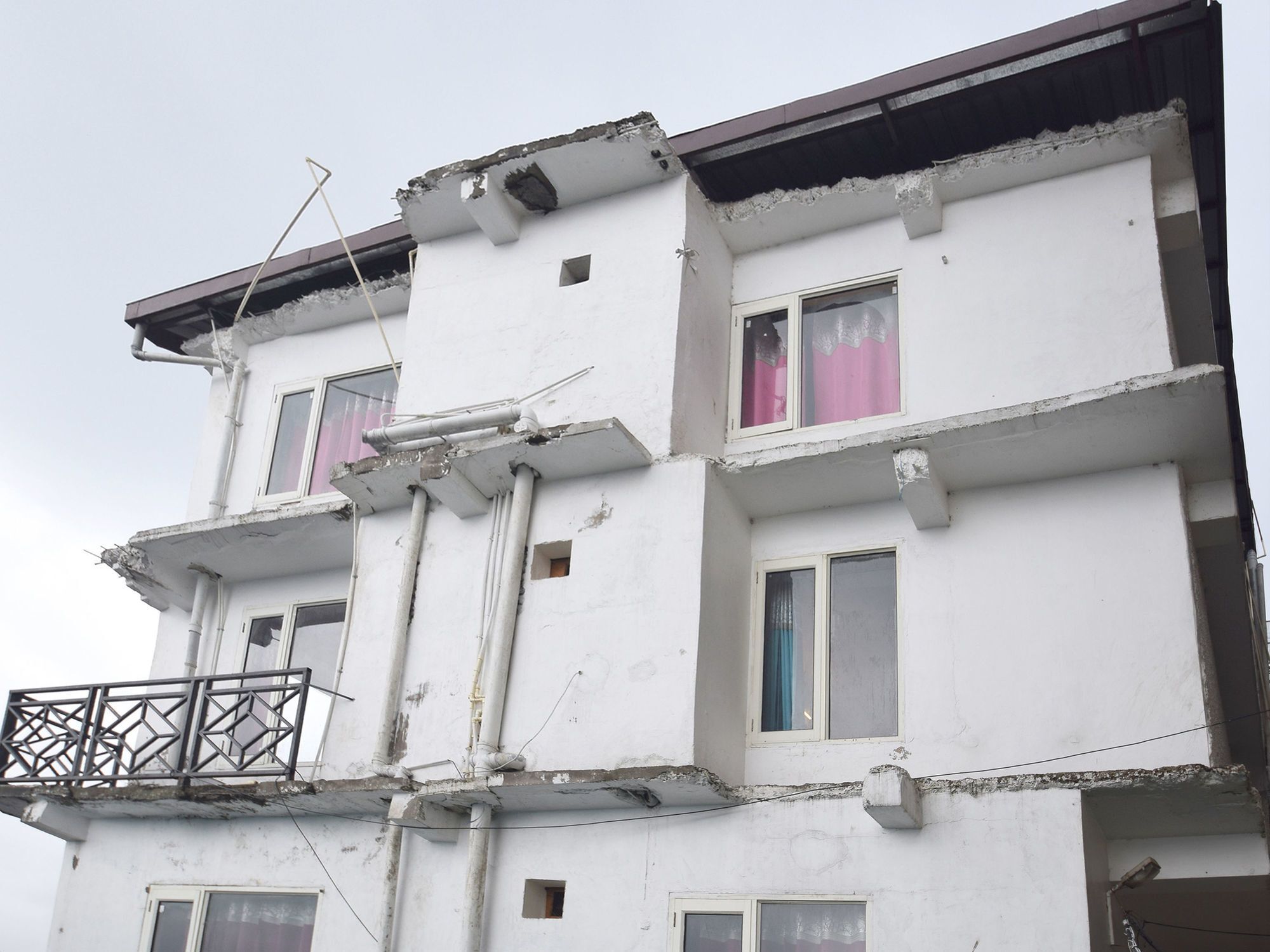 Oyo 8439 Hotel Howard Shimla Eksteriør bilde