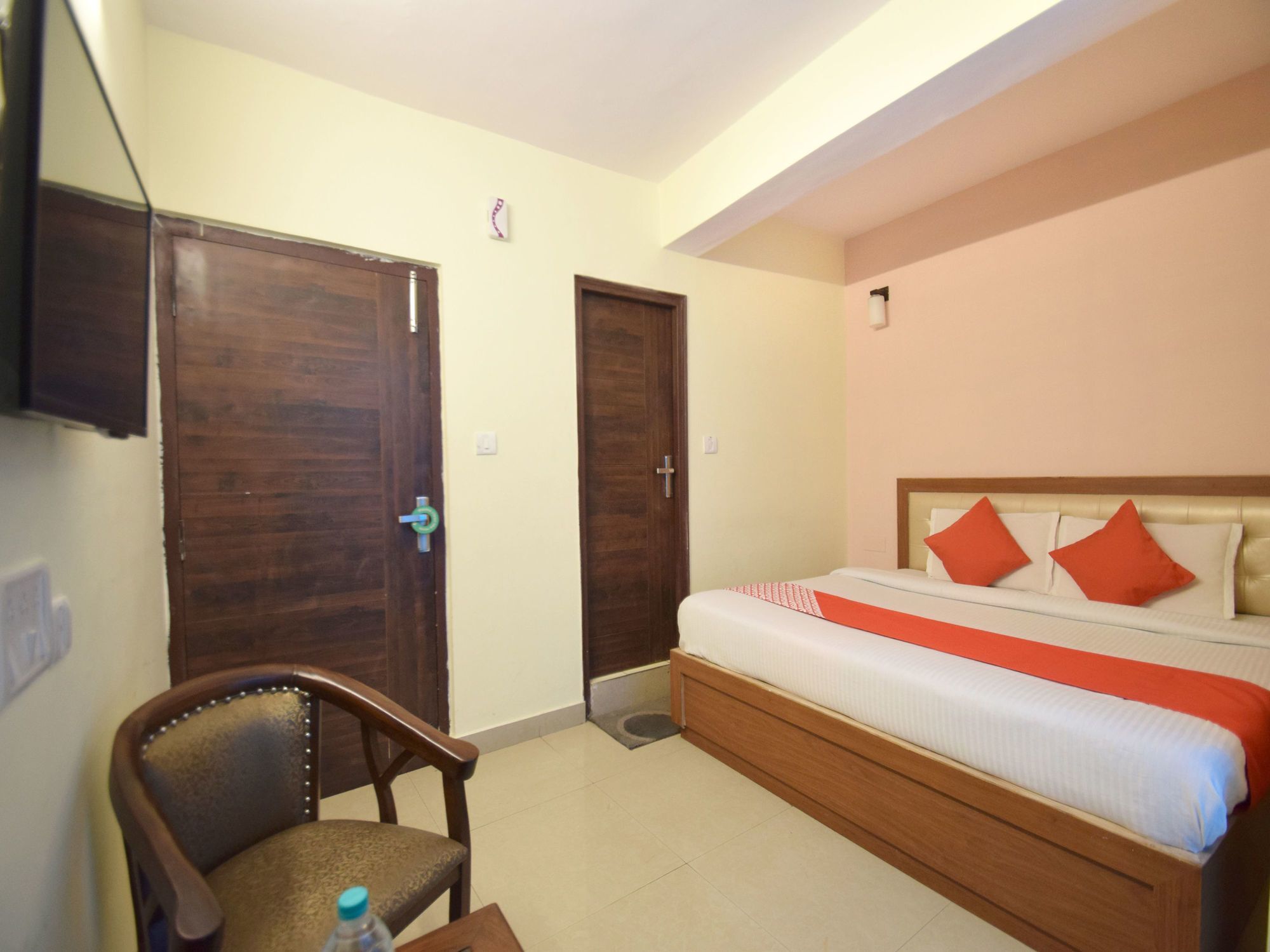 Oyo 8439 Hotel Howard Shimla Eksteriør bilde